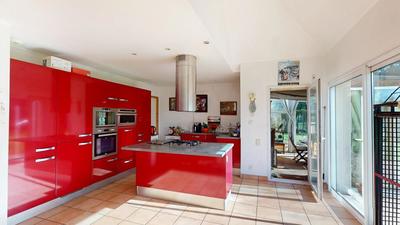 Maison - 98 m² - 5 pièces