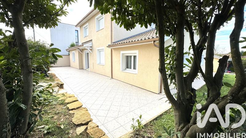 Maison - 186 m² - 6 pièces