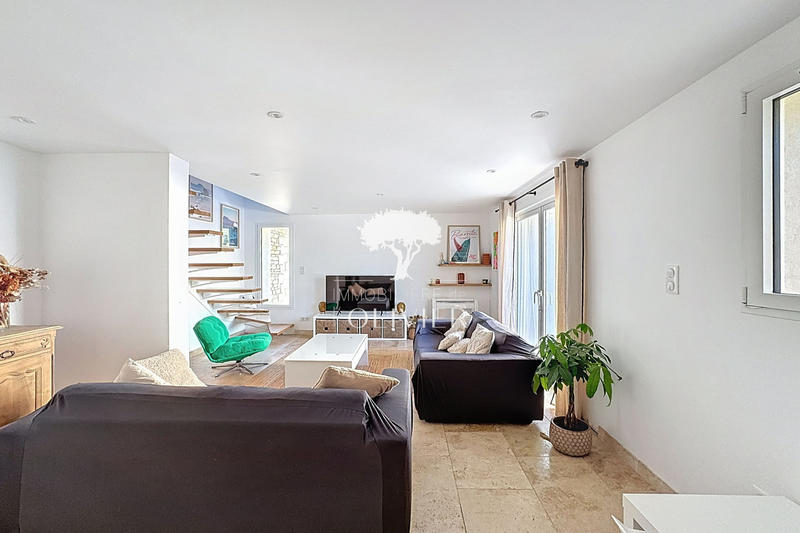 Propriété - 175 m² - 8 pièces