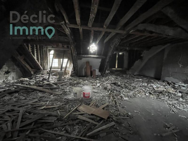 Maison - 270 m² - 8 pièces