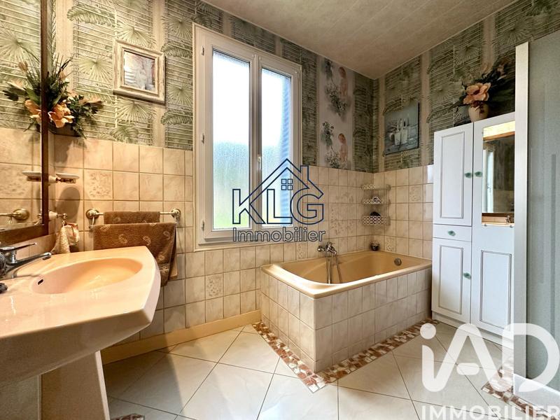 Maison - 135 m² - 6 pièces