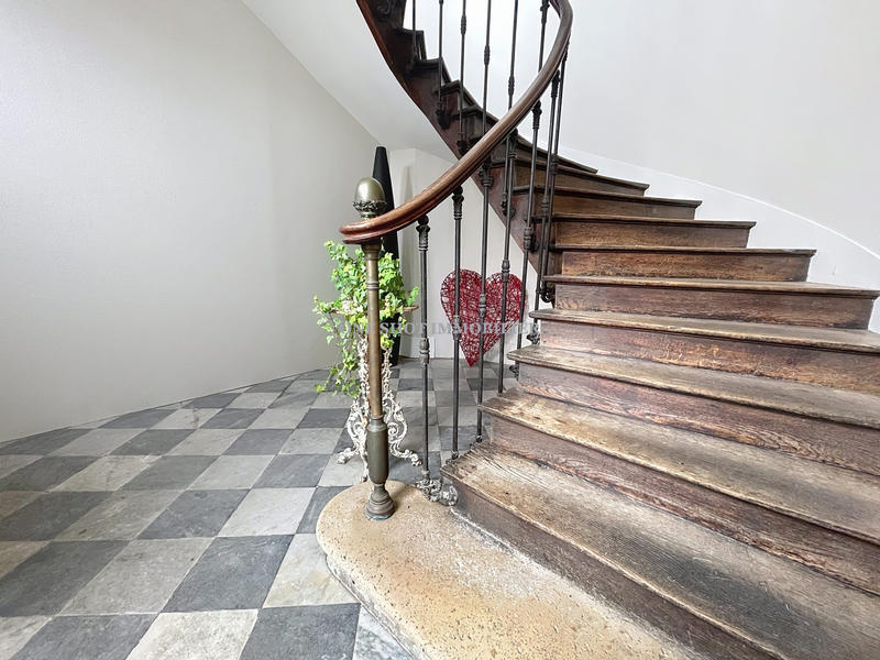 Duplex - 185 m² - 5 pièces