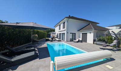 Maison - 216 m² - 8 pièces