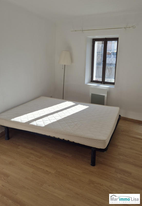 Maison traditionnelle - 76 m² - 4 pièces