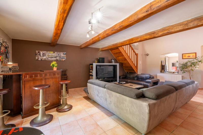 Propriété - 138 m² - 4 pièces