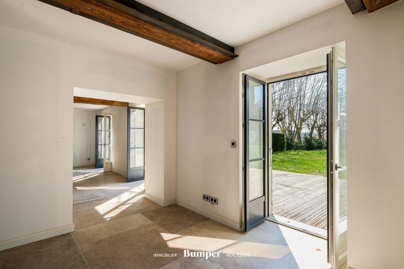 Maison ancienne - 244 m² - 7 pièces