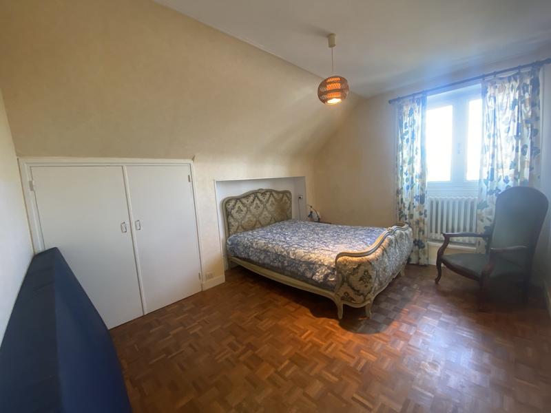 Maison - 141 m² - 7 pièces