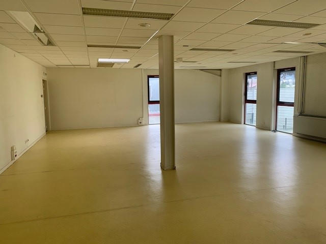 Bureau - 1 260 m²