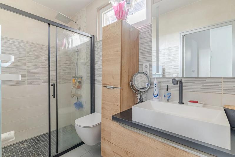 Maison - 121 m² - 5 pièces