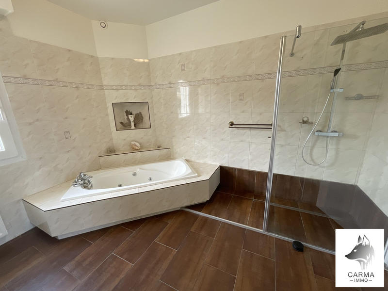 Maison ancienne - 385 m² - 8 pièces