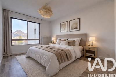 Appartement - 75 m² - 3 pièces