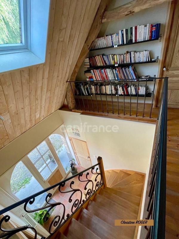 Corps de ferme - 315 m² - 11 pièces