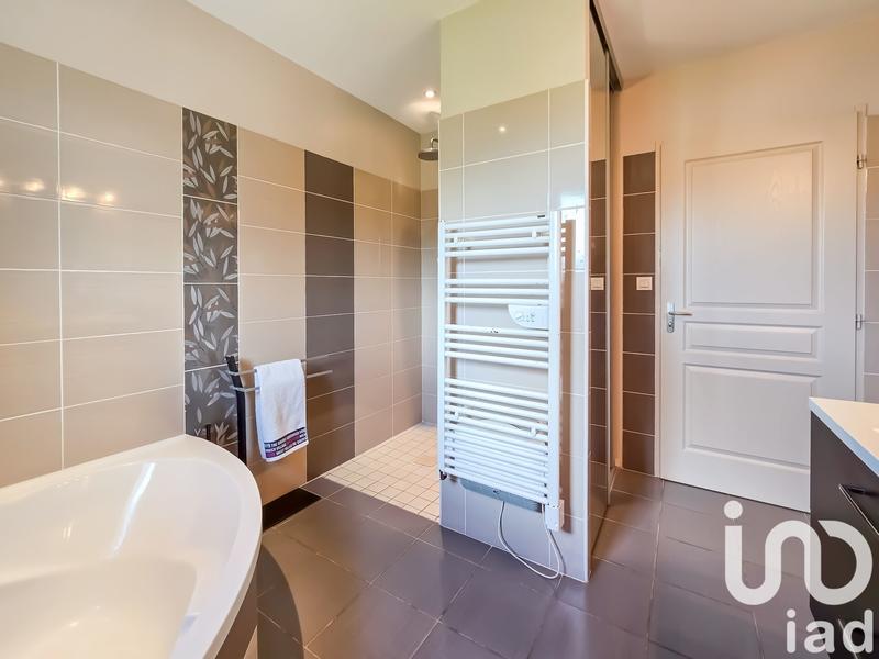 Maison - 147 m² - 5 pièces