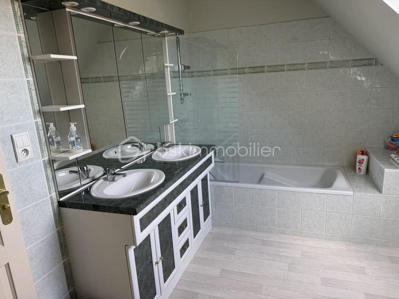 Maison - 145 m² - 6 pièces