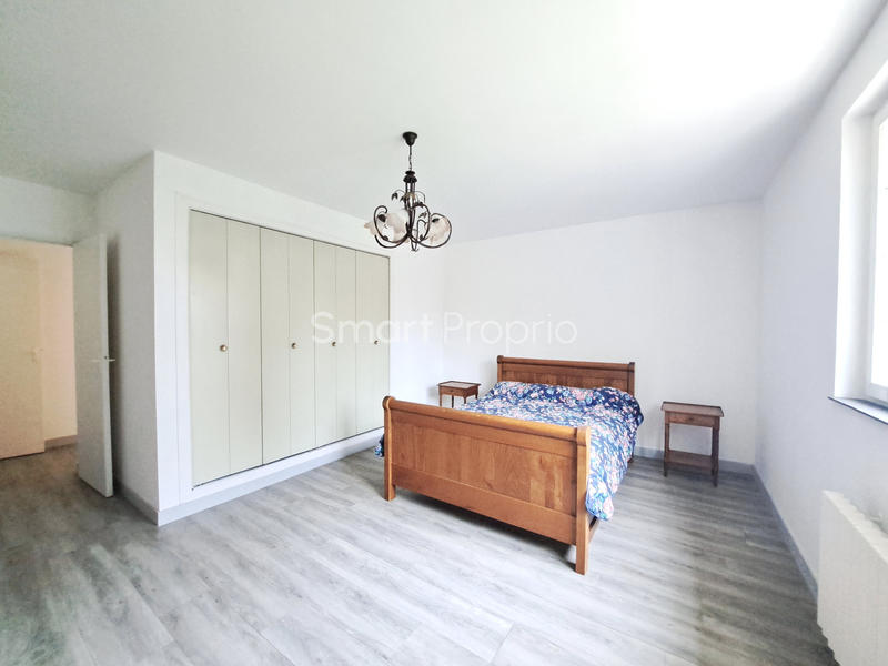 Propriété - 233 m² - 9 pièces