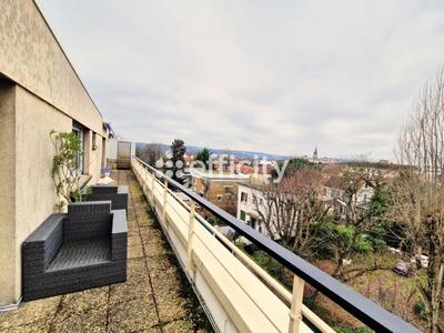 Appartement - 130 m² - 4 pièces