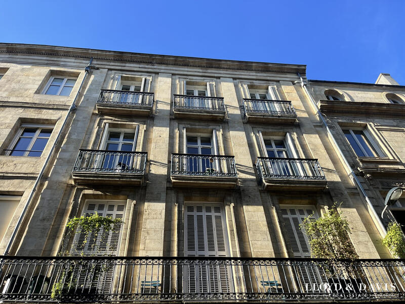 Appartement - 85 m² - 3 pièces