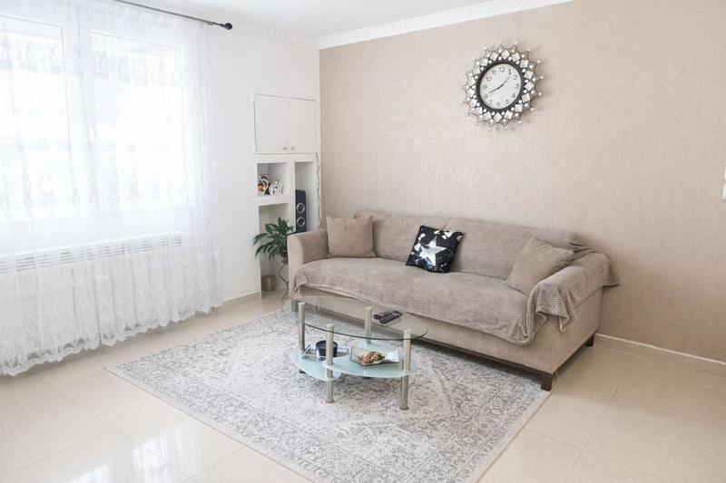 Maison - 102 m² - 5 pièces