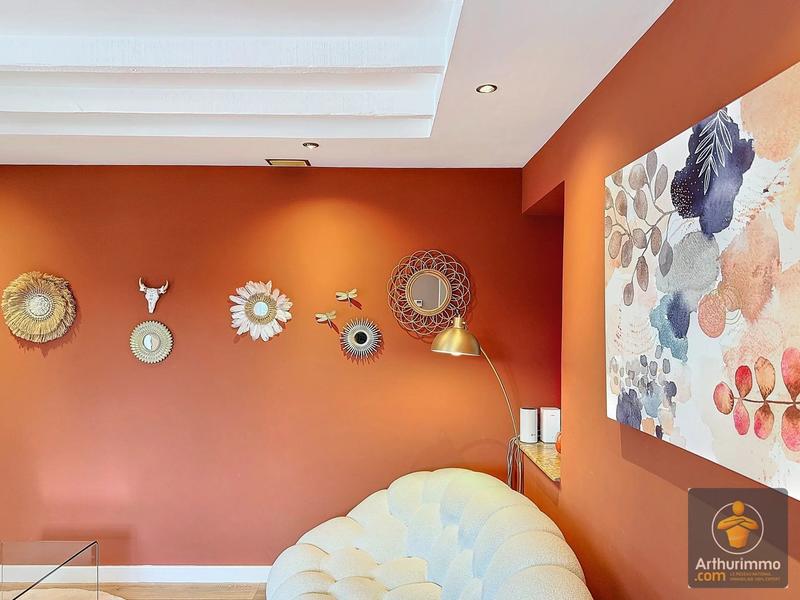 Maison - 210 m² - 6 pièces