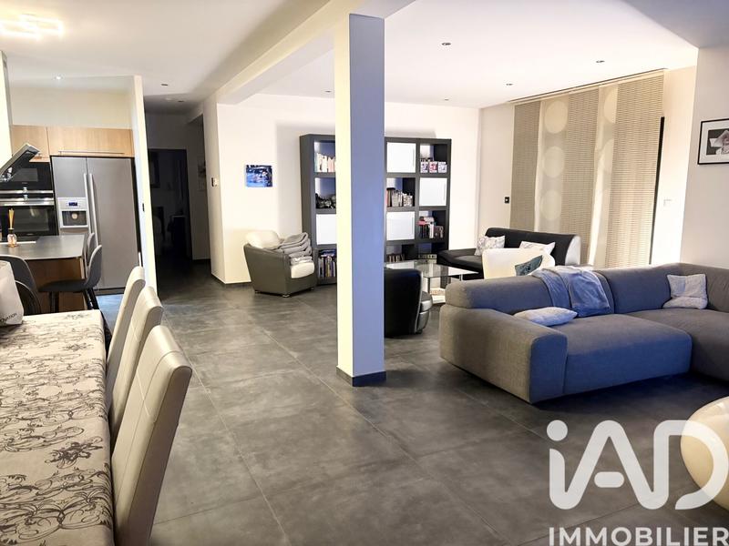 Maison de maîtres - 233 m² - 8 pièces