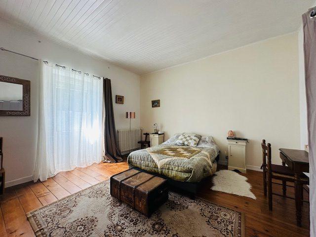 Maison ancienne - 287 m² - 10 pièces