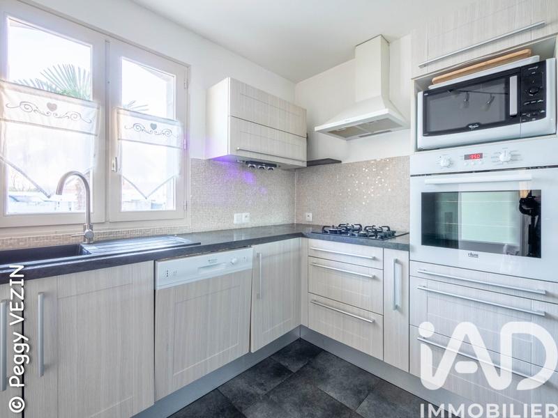 Maison - 99 m² - 5 pièces