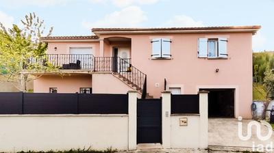 Maison - 121 m² - 8 pièces