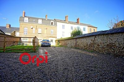 Maison - 100 m² - 1 pièce