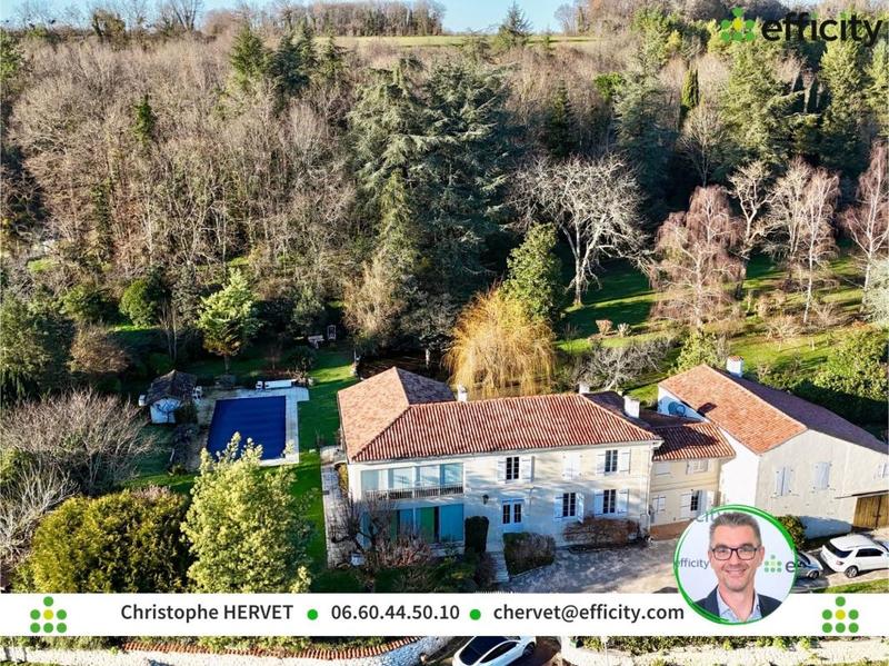 Maison - 380 m² - 11 pièces