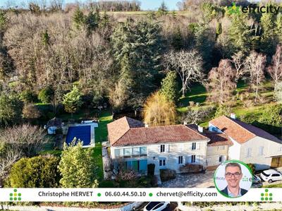 Maison - 380 m² - 11 pièces