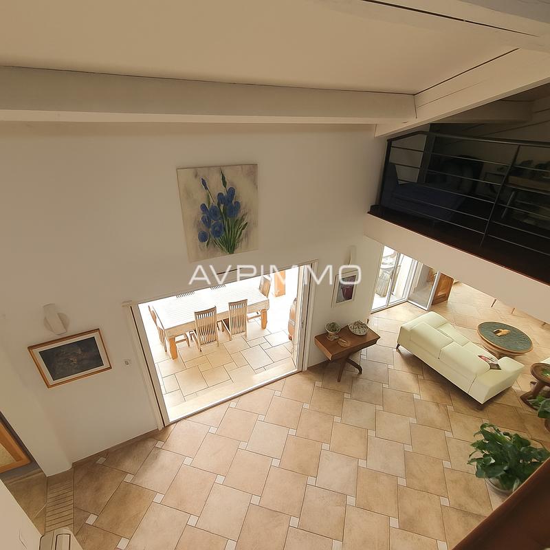 Villa - 200 m² - 5 pièces