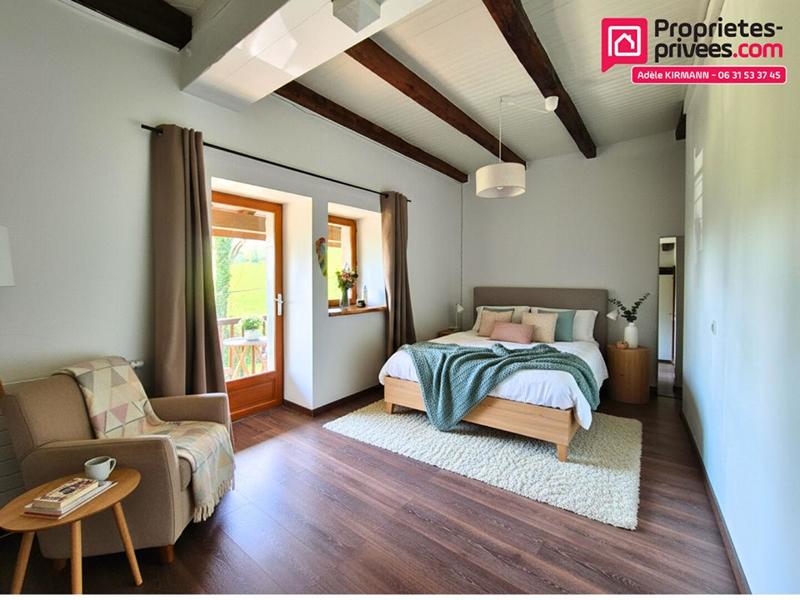 Maison de village - 211 m² - 7 pièces