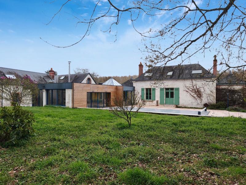 Maison - 245 m² - 8 pièces