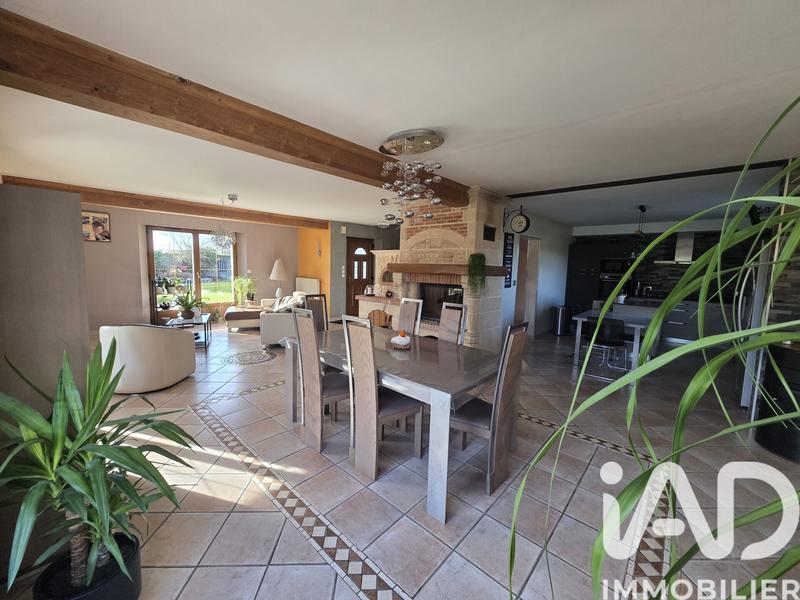 Maison - 208 m² - 6 pièces