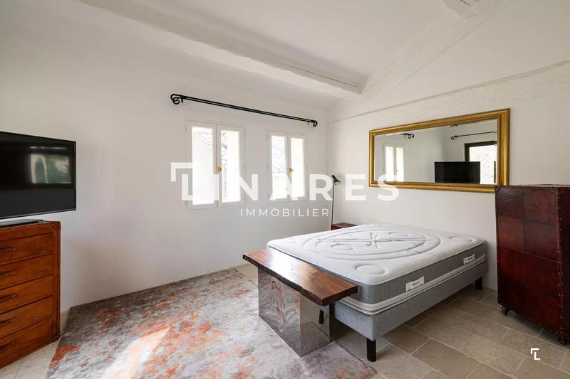 Maison - 210 m² - 5 pièces