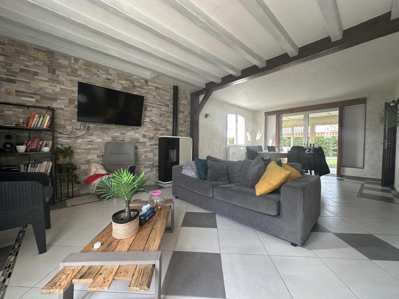 Maison - 212 m² - 8 pièces