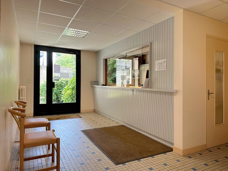 Maison - 303 m² - 12 pièces