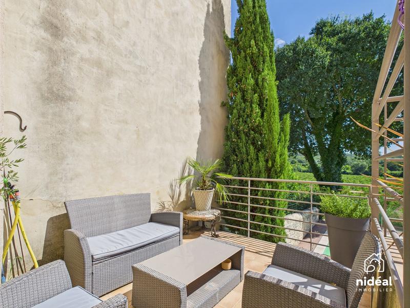 Maison - 216 m² - 8 pièces