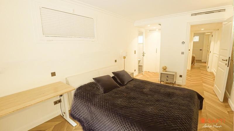 Villa - 419 m² - 10 pièces