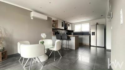 Villa - 100 m² - 5 pièces