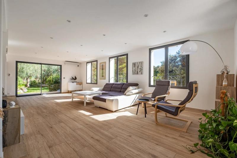 Maison - 170 m² - 5 pièces