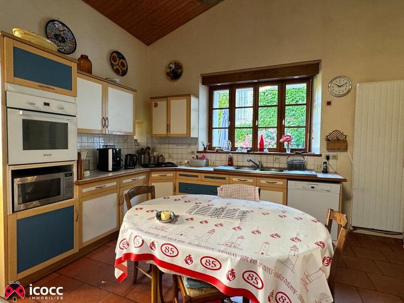 Demeure - 563 m² - 18 pièces