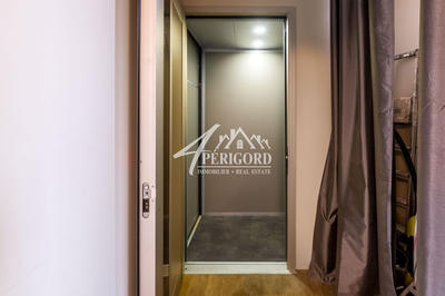 Maison - 435 m² - 11 pièces