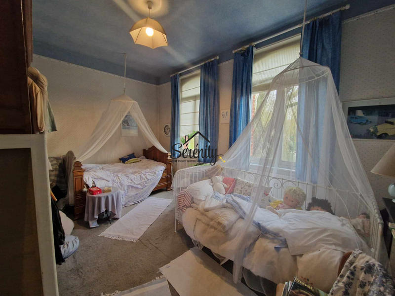 Maison - 180 m² - 8 pièces