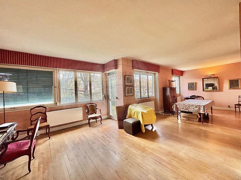 Appartement - 132 m² - 5 pièces