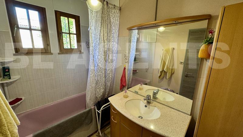 Maison de village - 121 m² - 8 pièces