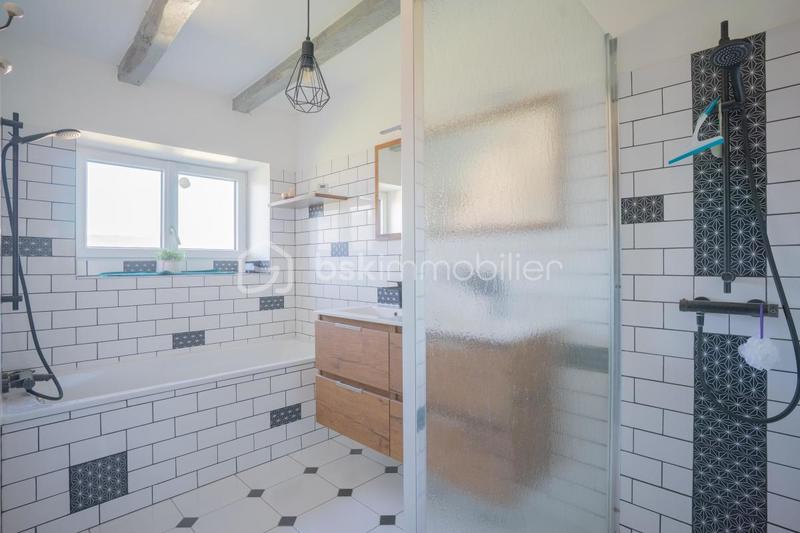 Maison - 190 m² - 7 pièces