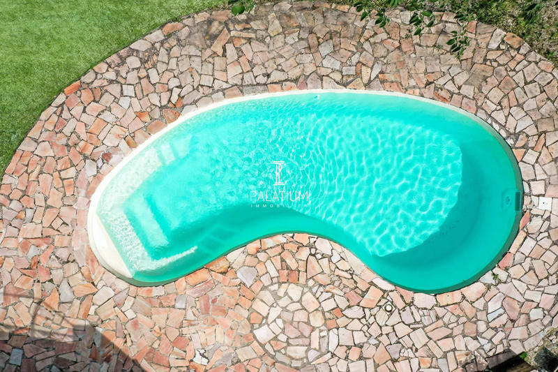 Bastide - 250 m² - 8 pièces