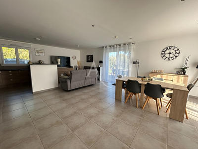 Maison - 109 m² - 4 pièces