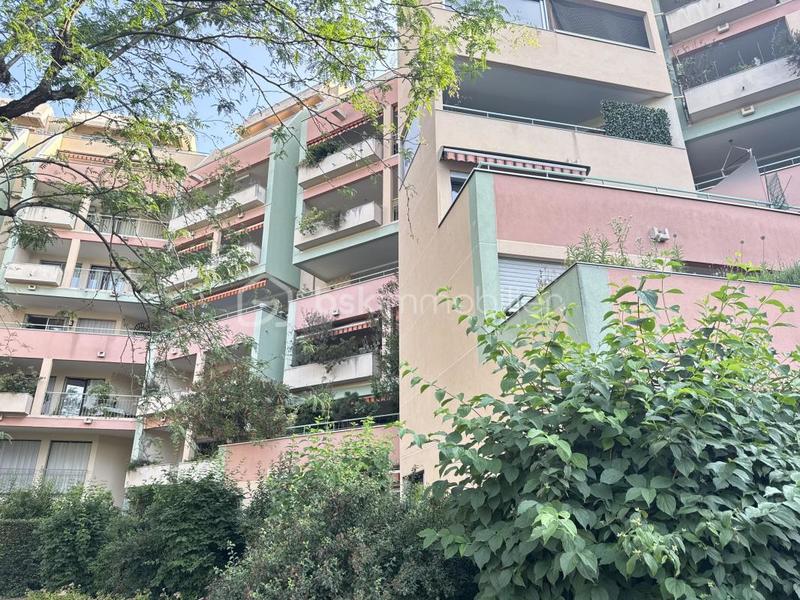 Appartement - 75 m² - 3 pièces